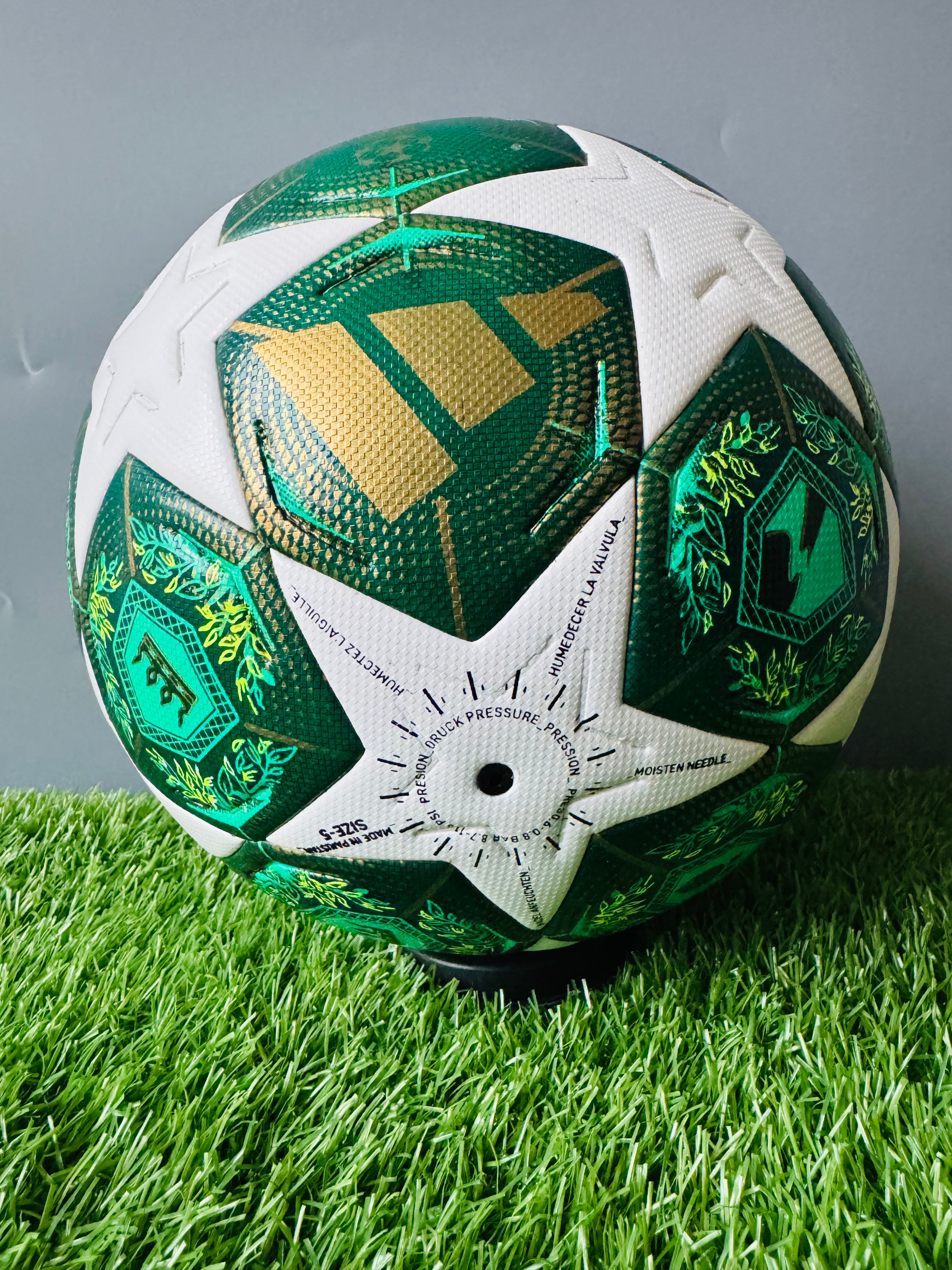 UEFA Champions League Pro Knockout Phase Ball 24/25