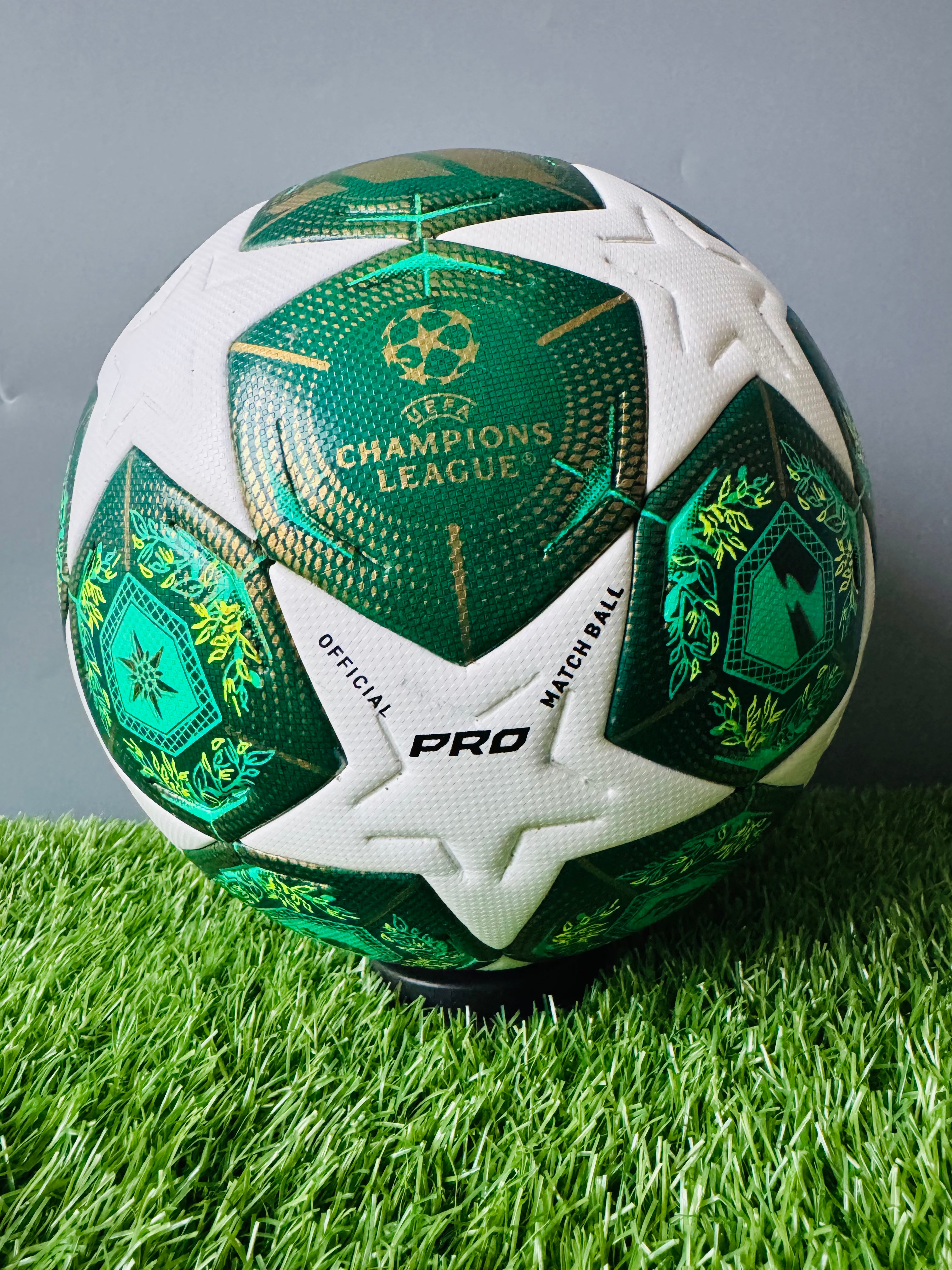 UEFA Champions League Pro Knockout Phase Ball 24/25