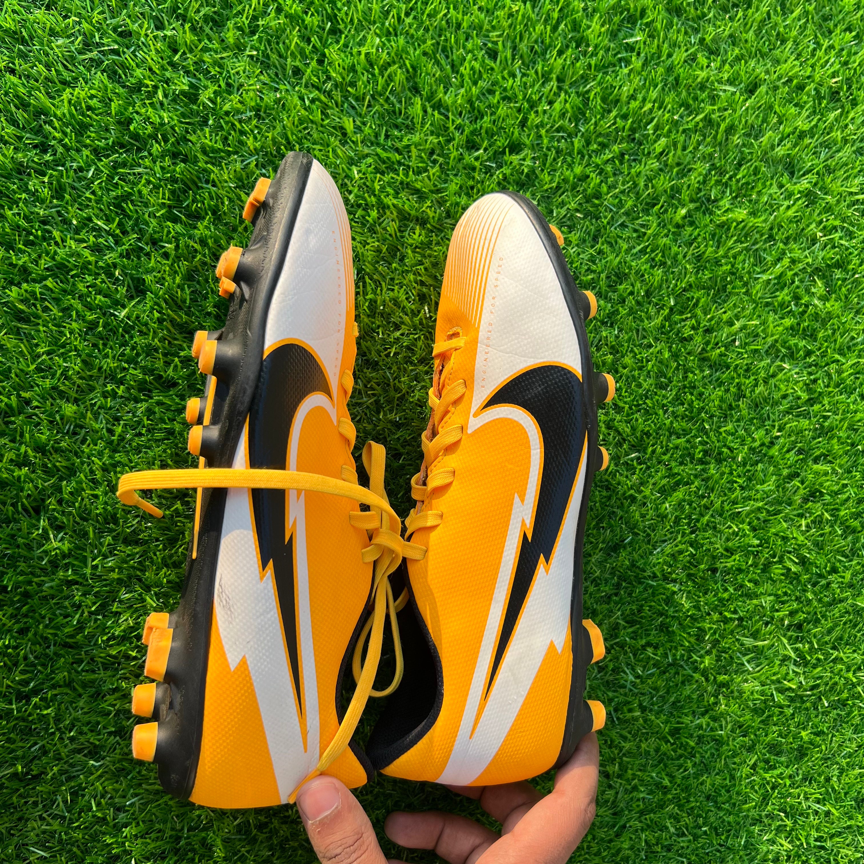 Mercurial Vapor 13 Club MG Men's Size UK 6 / EU 40