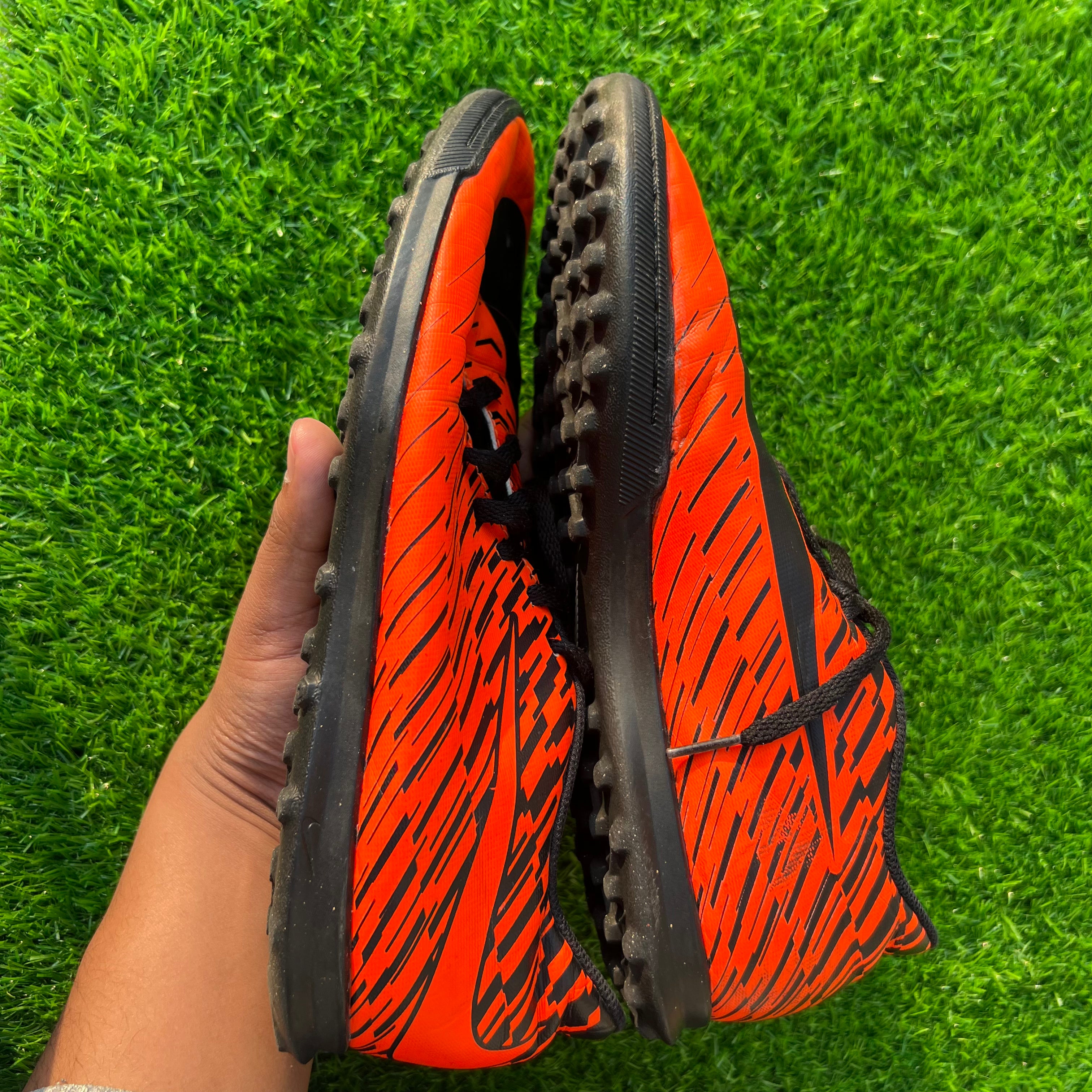 BRAVATAX II TF size UK 8.5/ EU 43