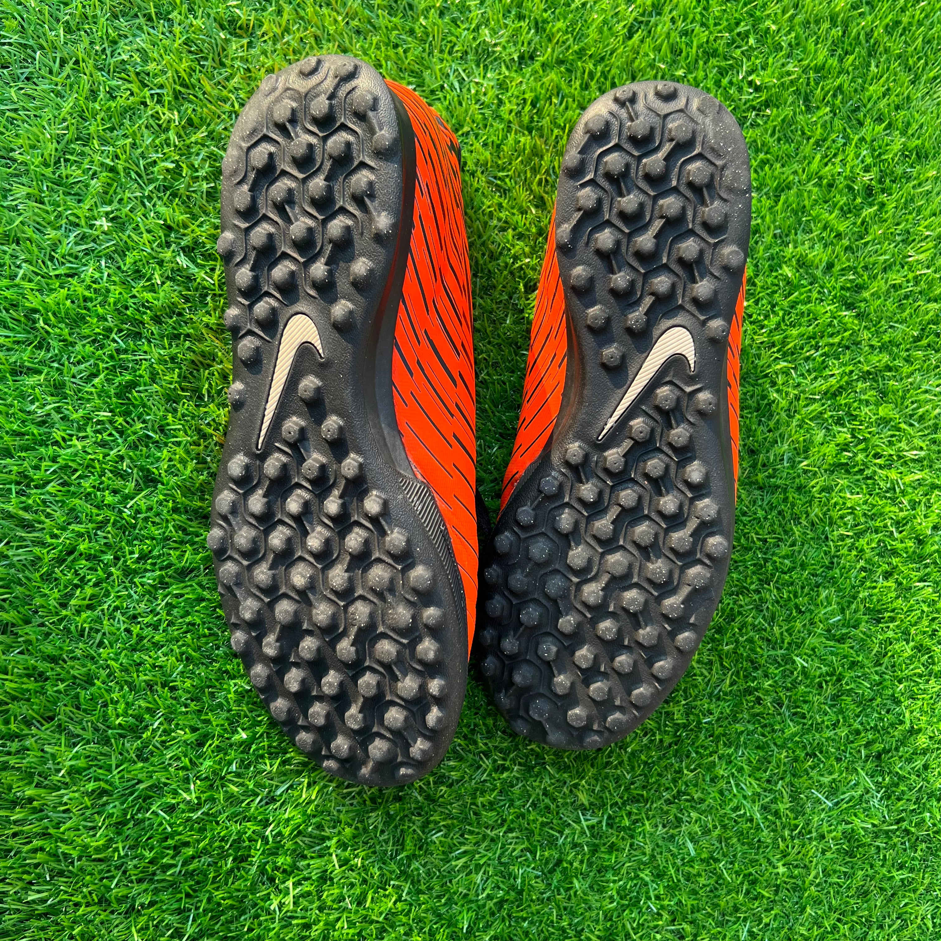 BRAVATAX II TF size UK 8.5/ EU 43