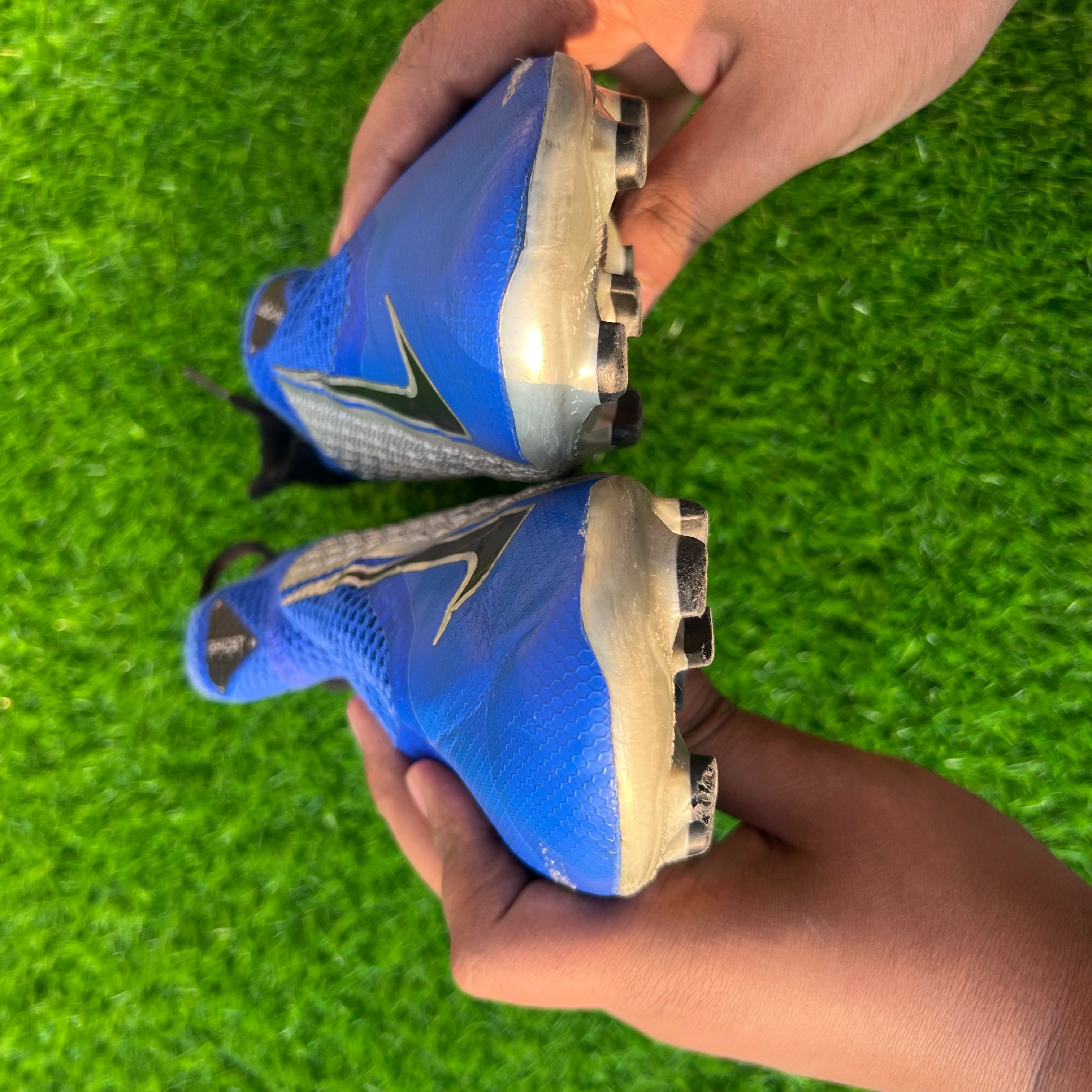 NIKE PHANTOM VSN ACADEMY DF FG/MG Size UK 7/ EU 41