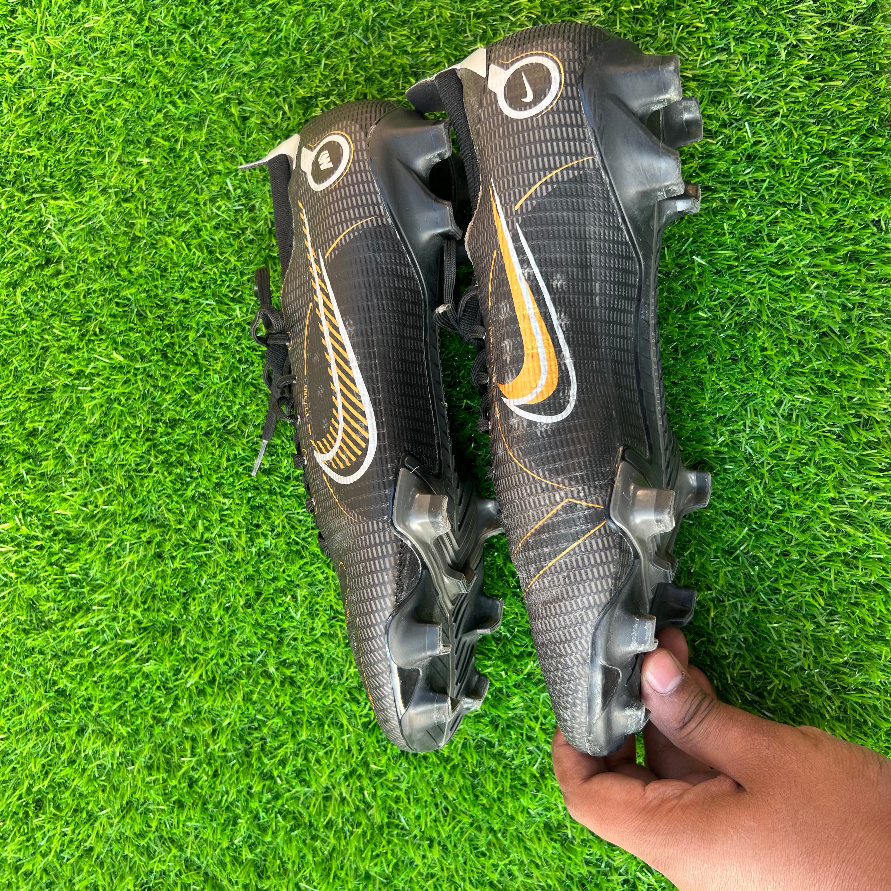 Mercurial Vapor 14 Pro FG Black Gold Soccer Cleats Size UK 9.5/ EU 44.5