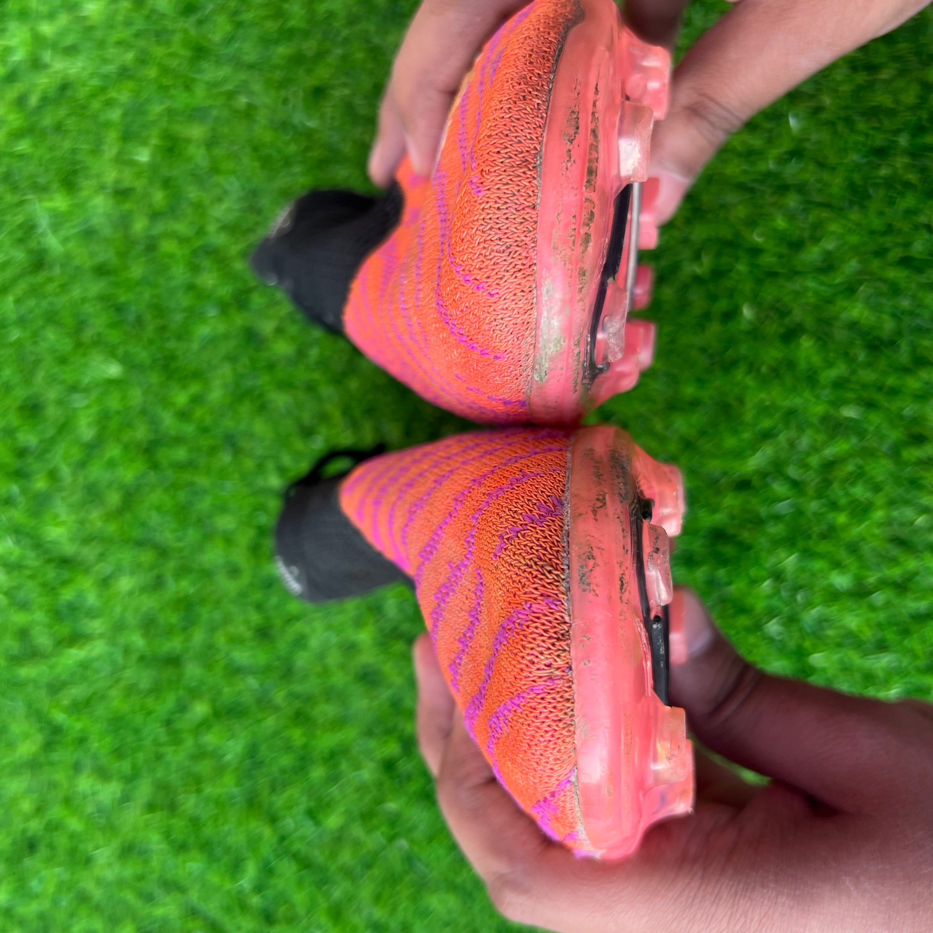 NIKE Soccer Cleats UK 8.5 / EU 42.5