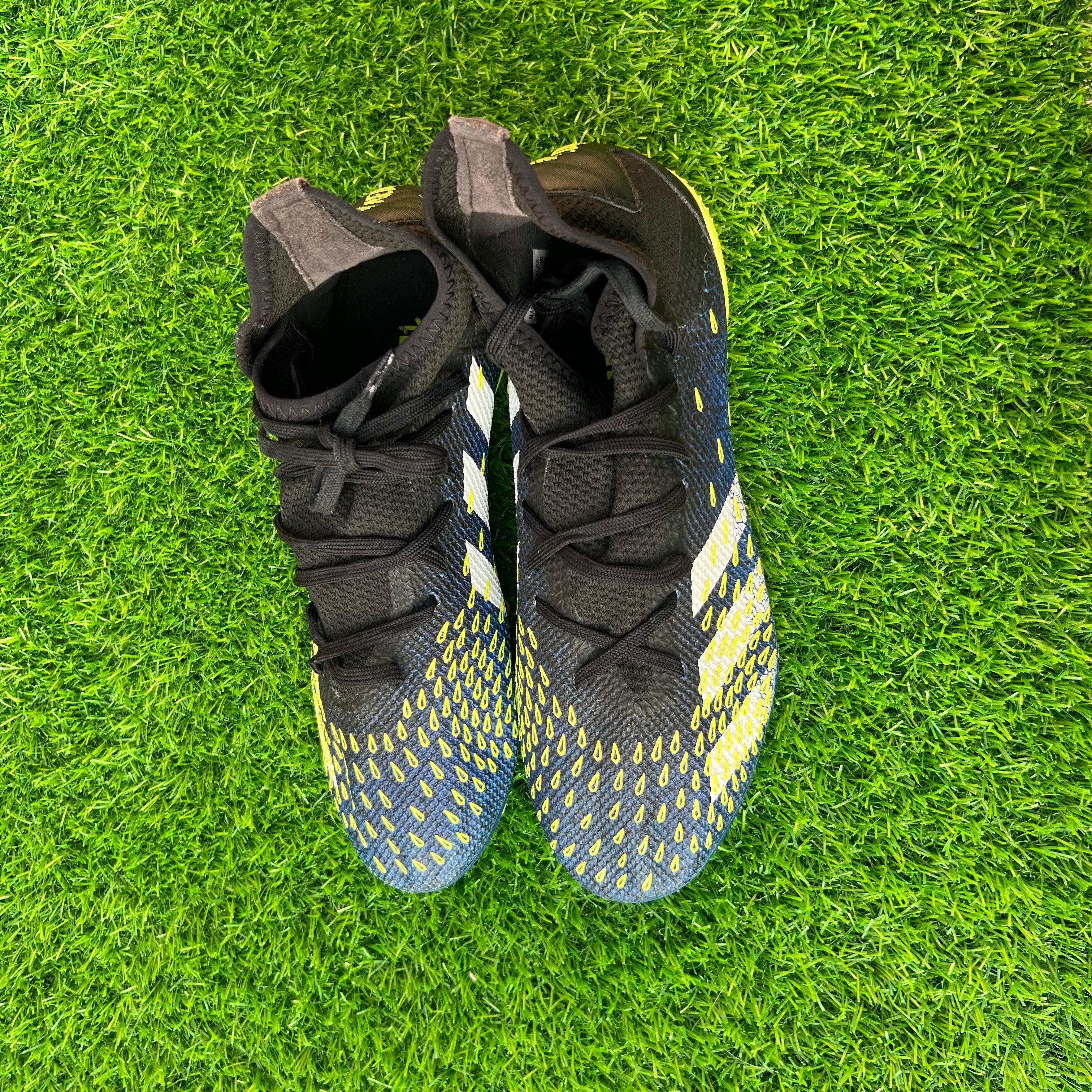 Predator Freak.3 FG Size UK 7 / EU 41