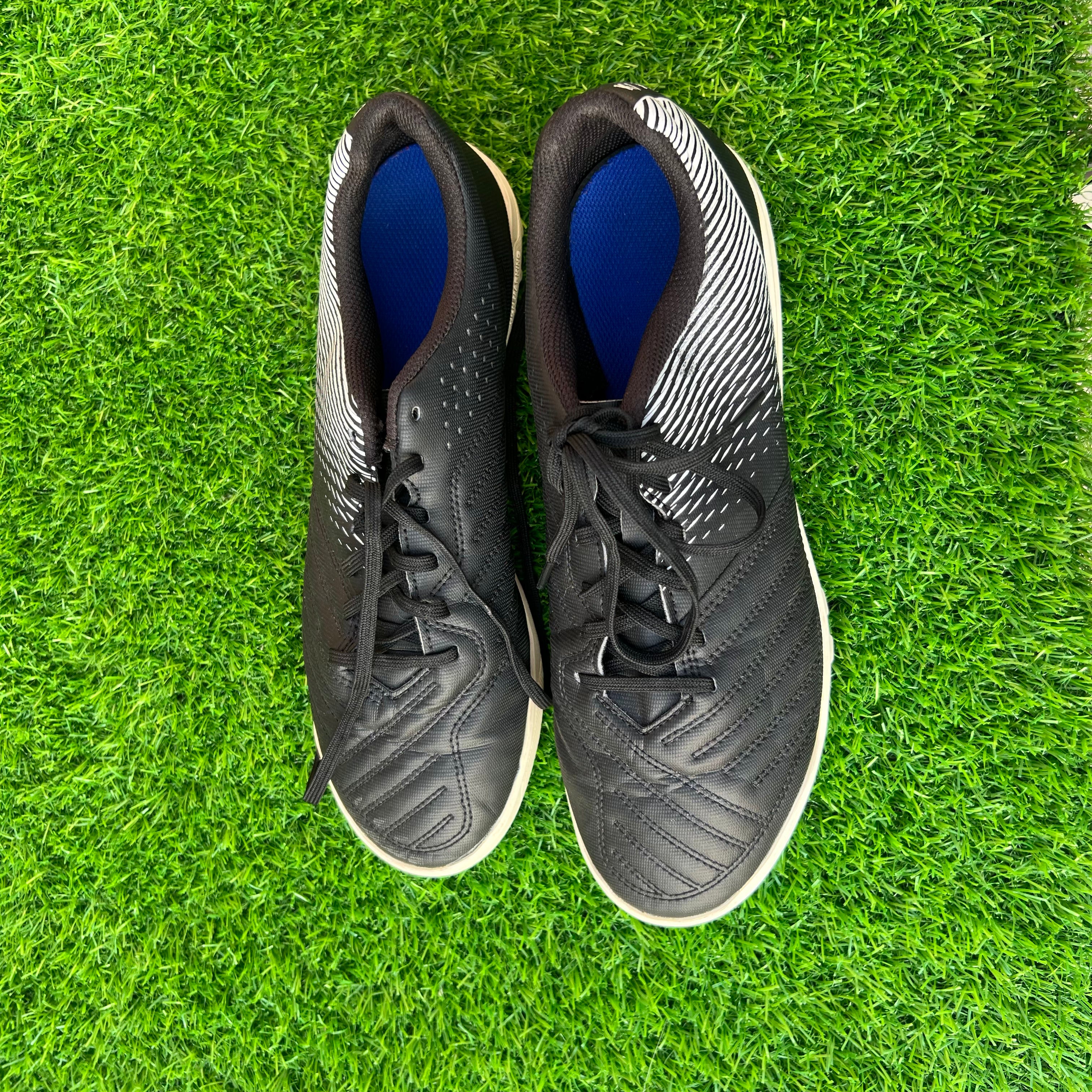 Kipsta Soccer Shoes UK 8 / EU 42