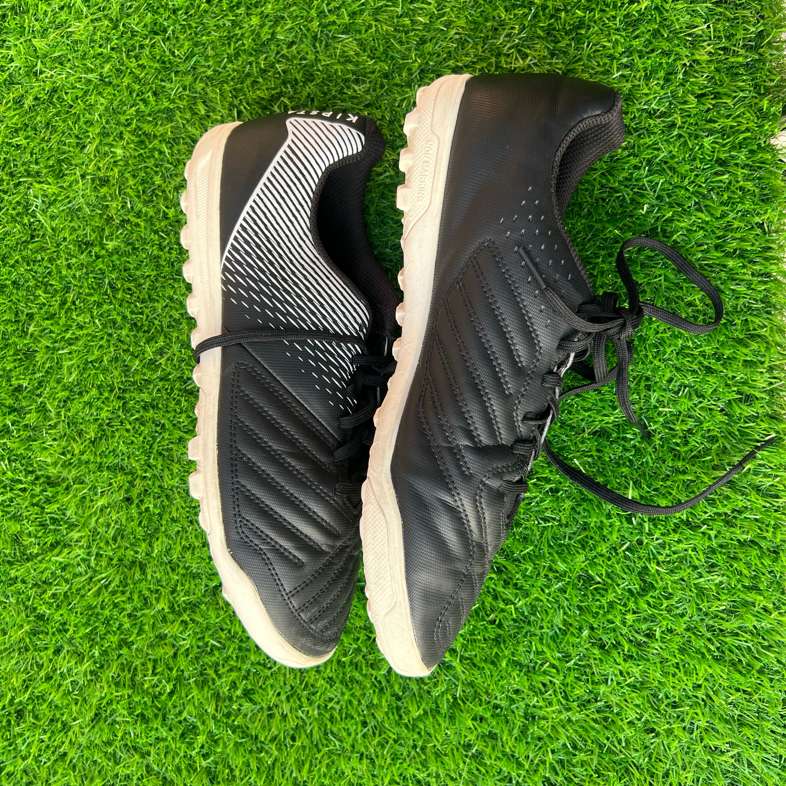 Kipsta Soccer Shoes UK 8 / EU 42