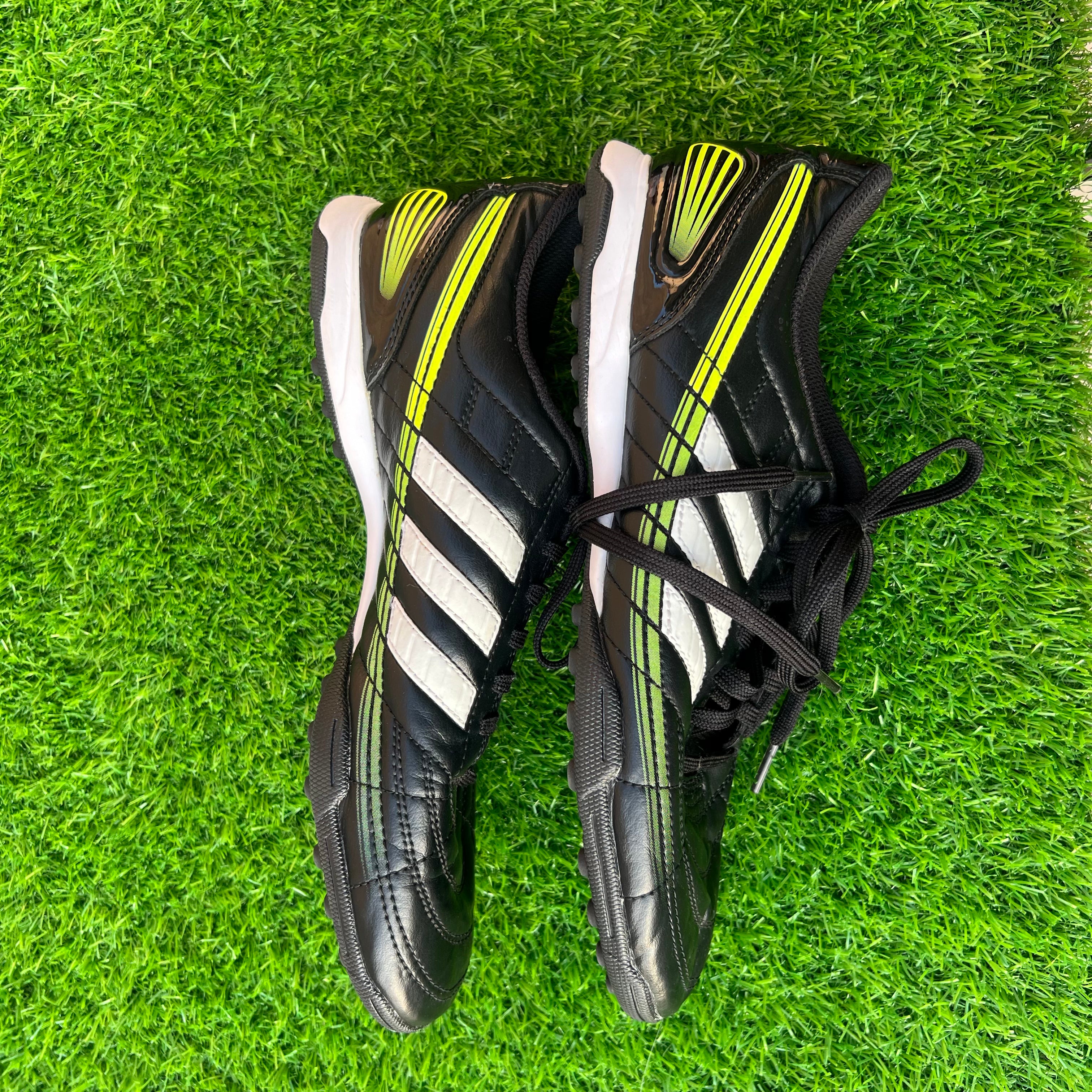 Adidas Leather Gripper UK 9 / EU 43