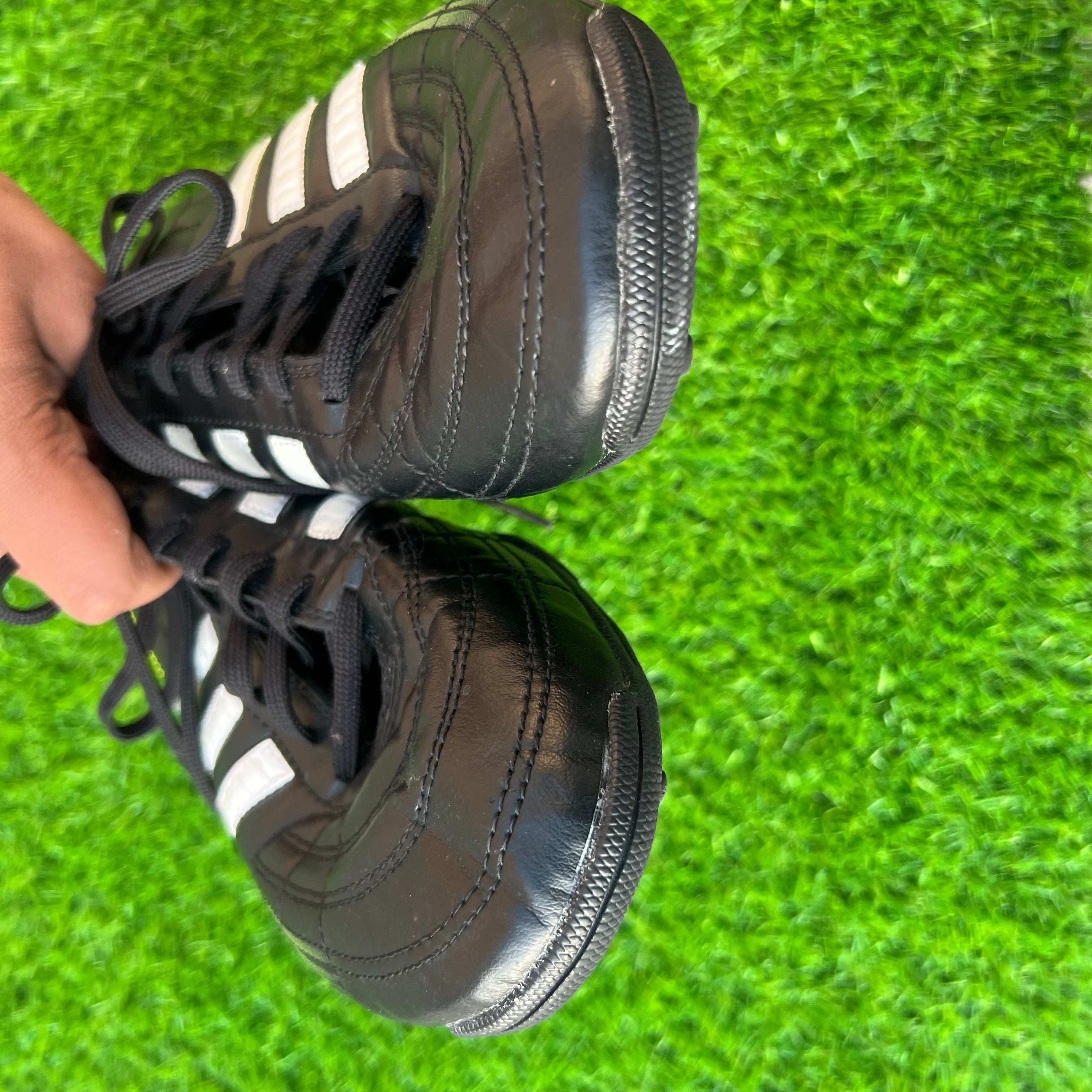 Adidas Leather Gripper UK 9 / EU 43