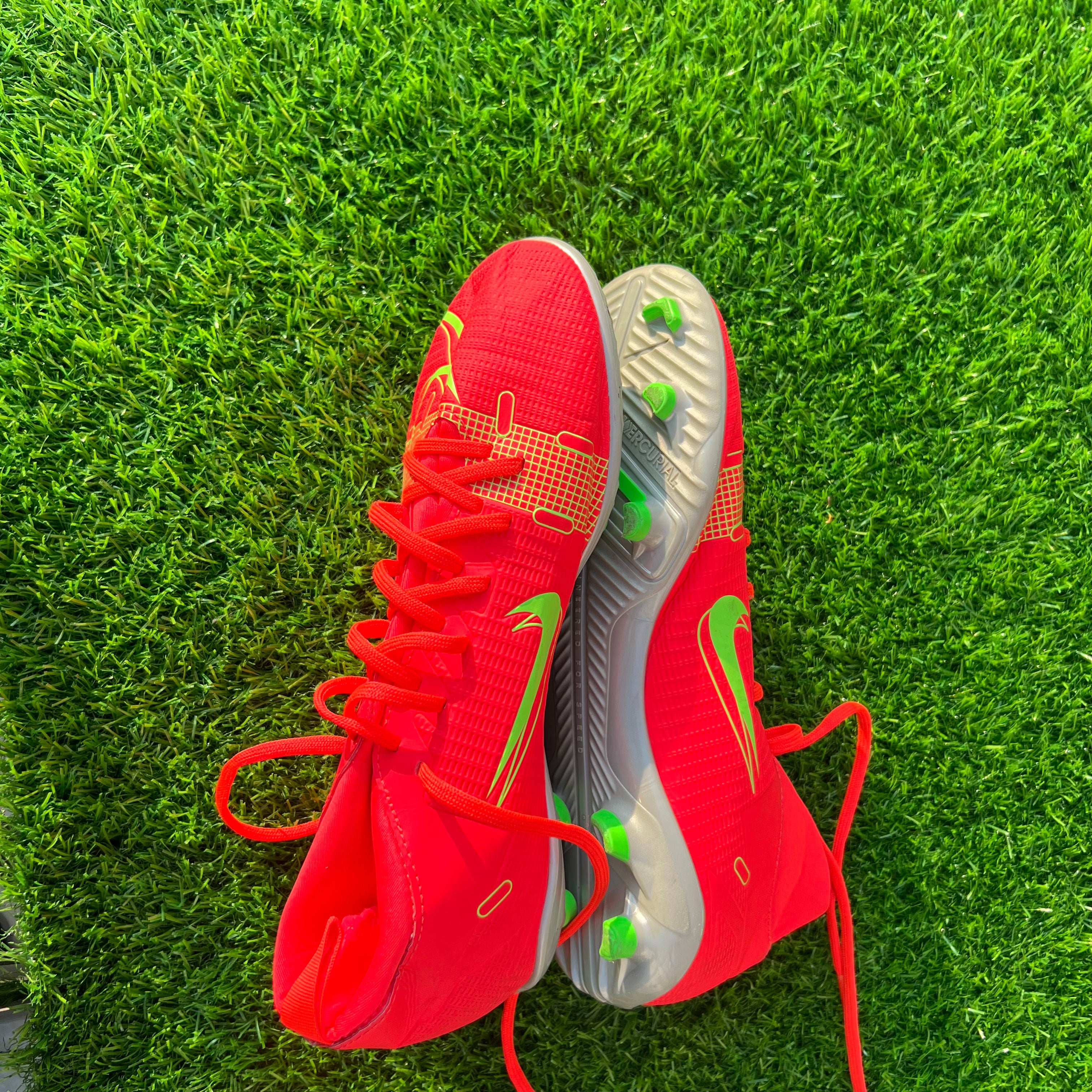 NIKE MERCURIAL SUPERFLY 8 Size UK 5.5 / EU 38.5