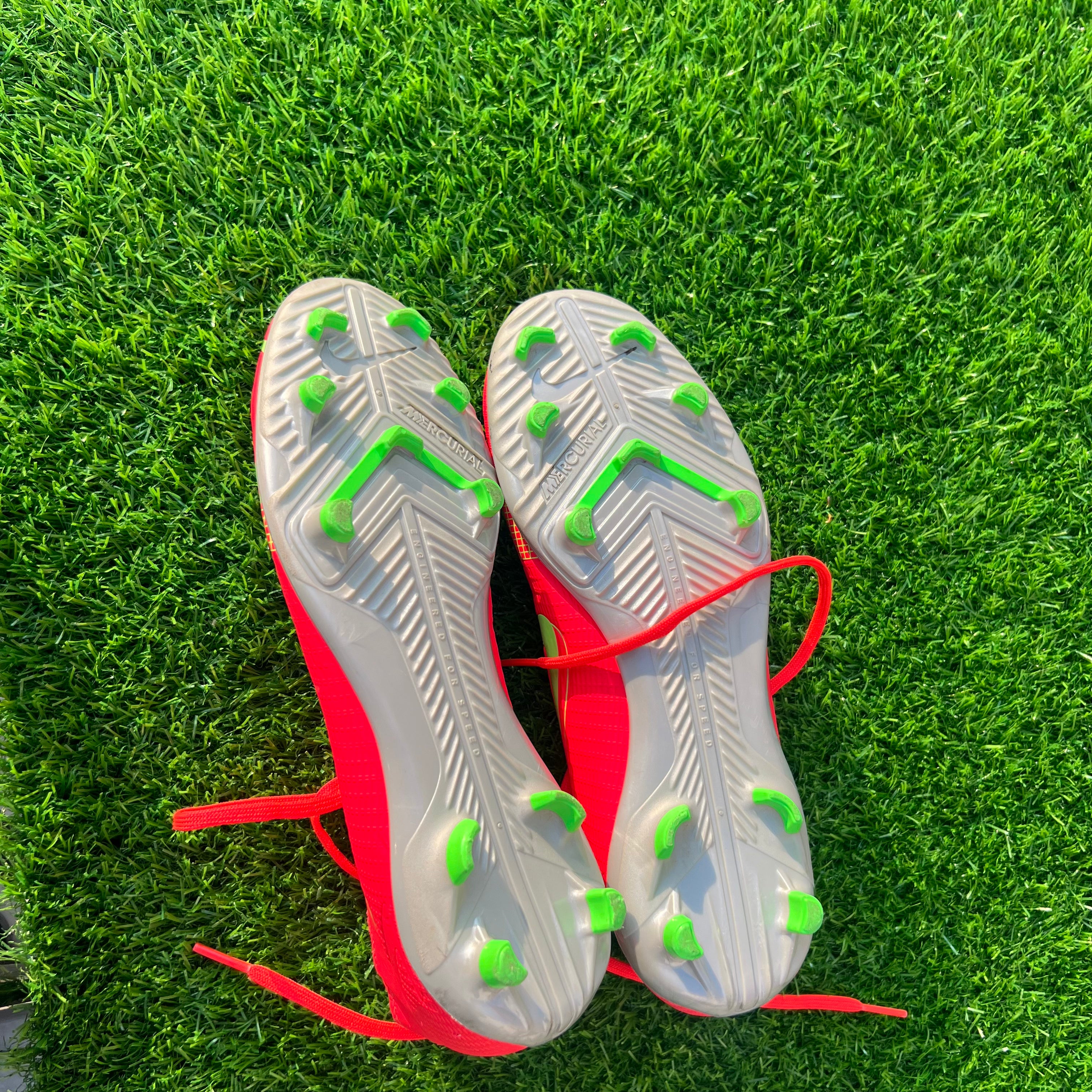 NIKE MERCURIAL SUPERFLY 8 Size UK 5.5 / EU 38.5