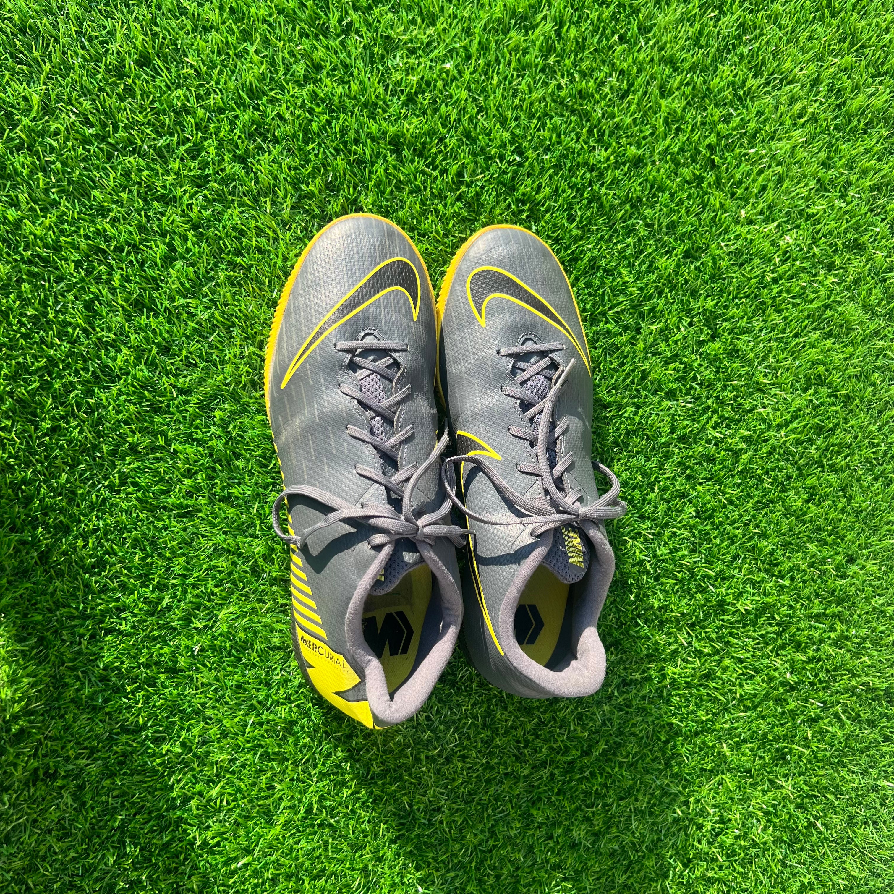 Nike Mercurial Vapor 12 Academy IC Size UK 7 / EU 41