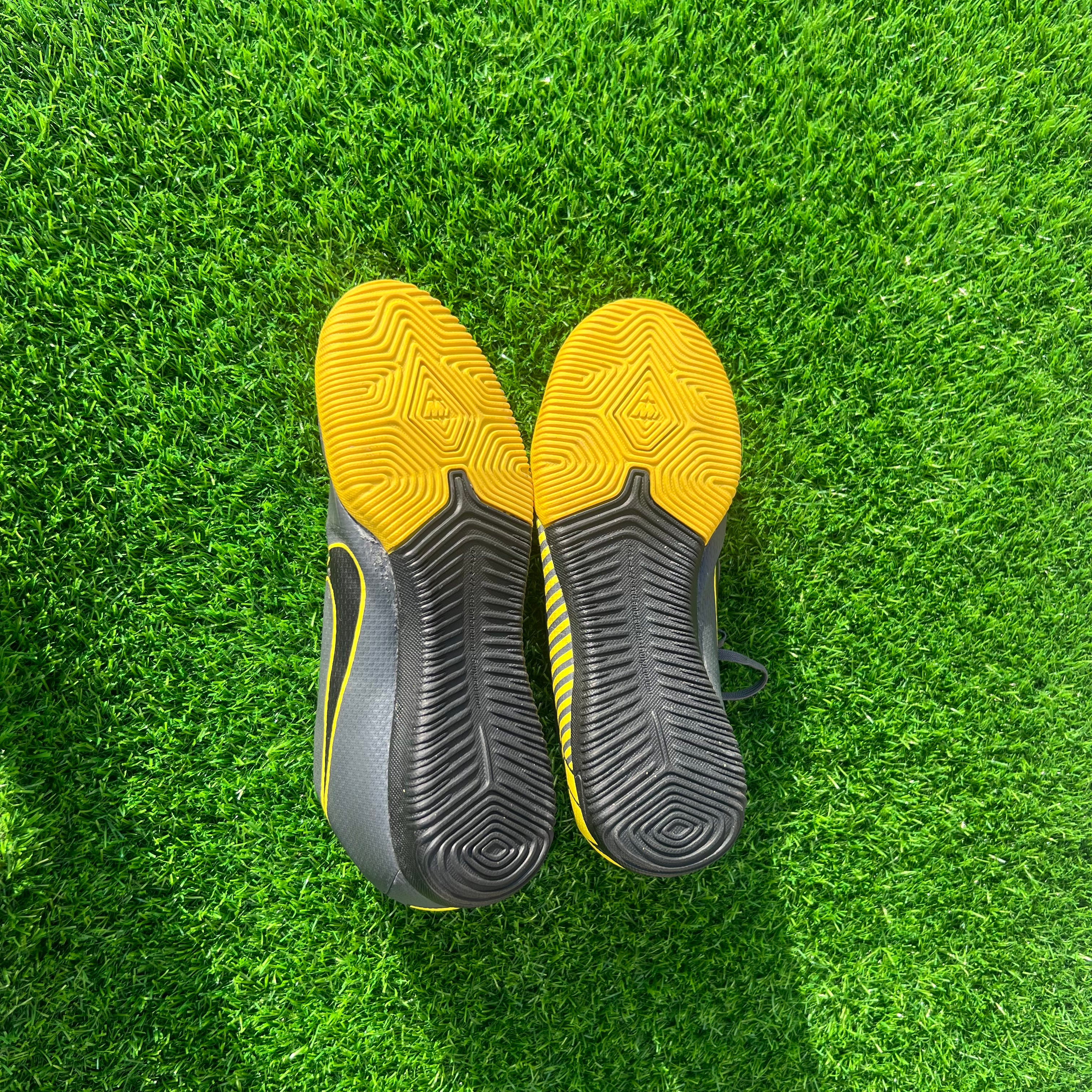 Nike Mercurial Vapor 12 Academy IC Size UK 7 / EU 41