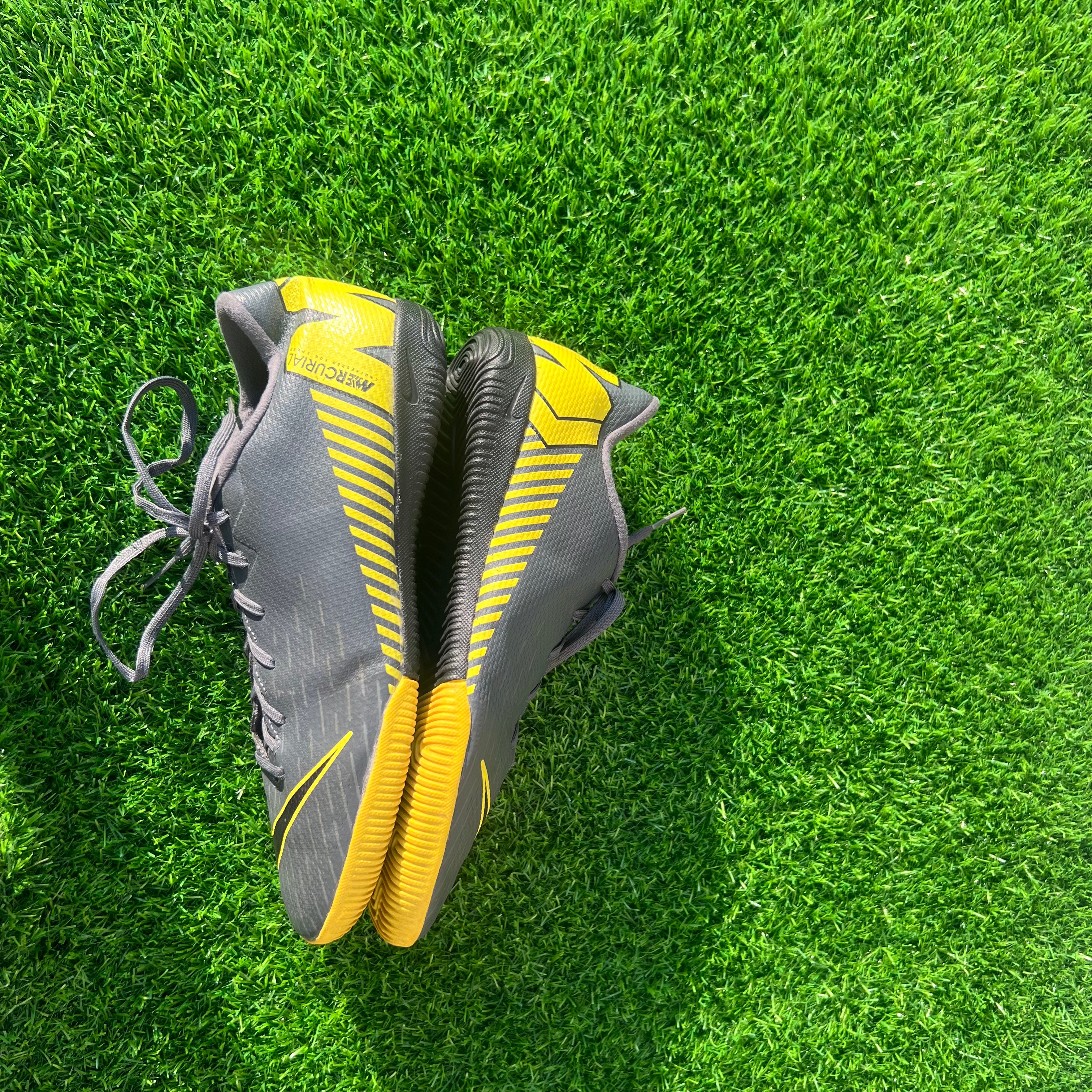 Nike Mercurial Vapor 12 Academy IC Size UK 7 / EU 41