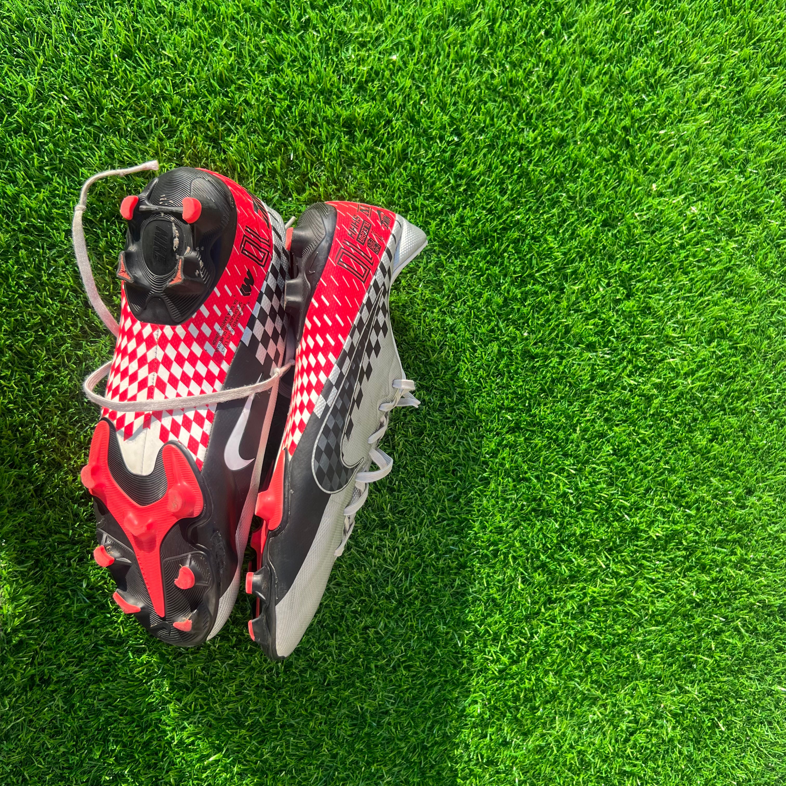 Mercurial Vapor 13 Academy FG Size UK 7 / EU 41