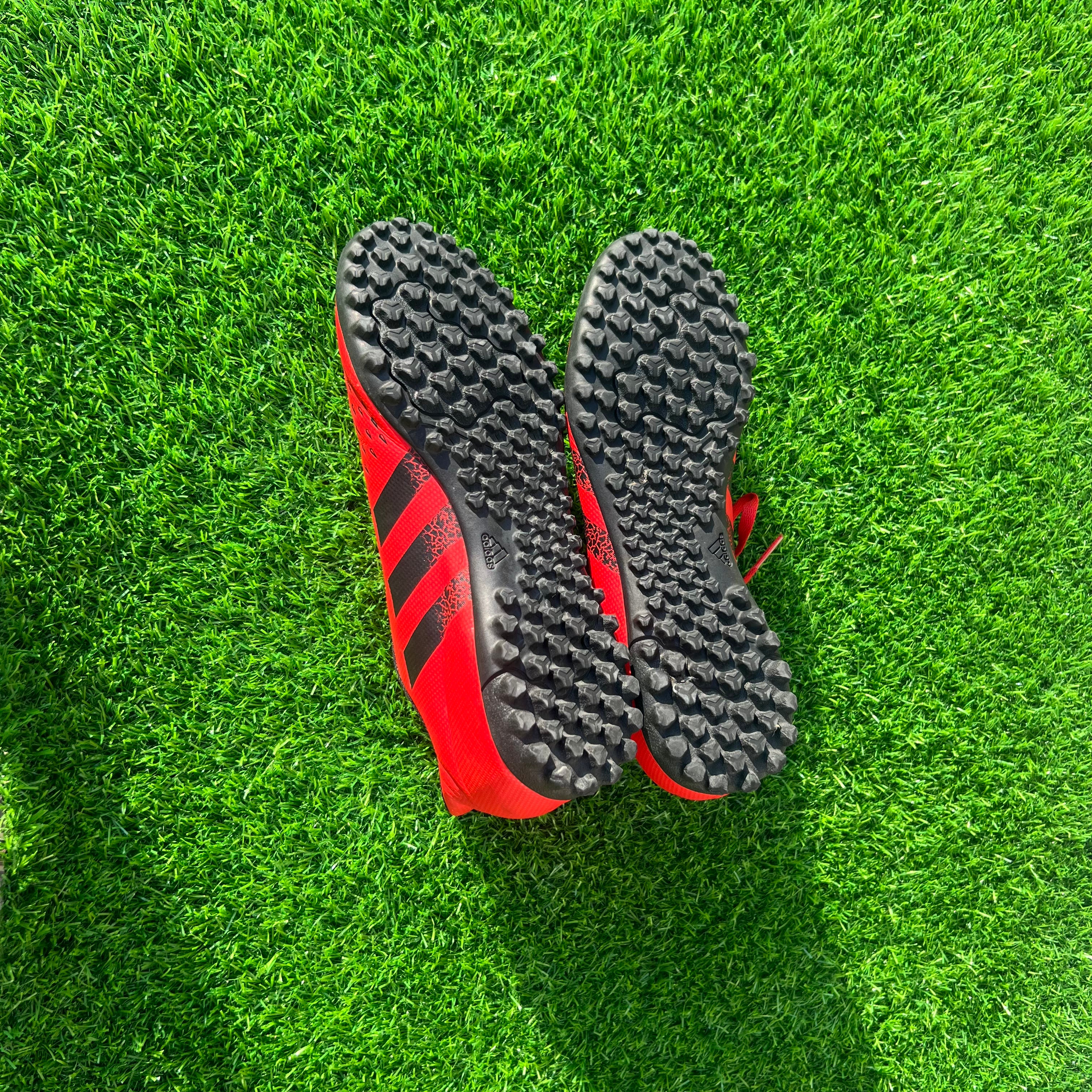 PREDATOR FREAK .4 T Size UK 5.5 / EU 38.5