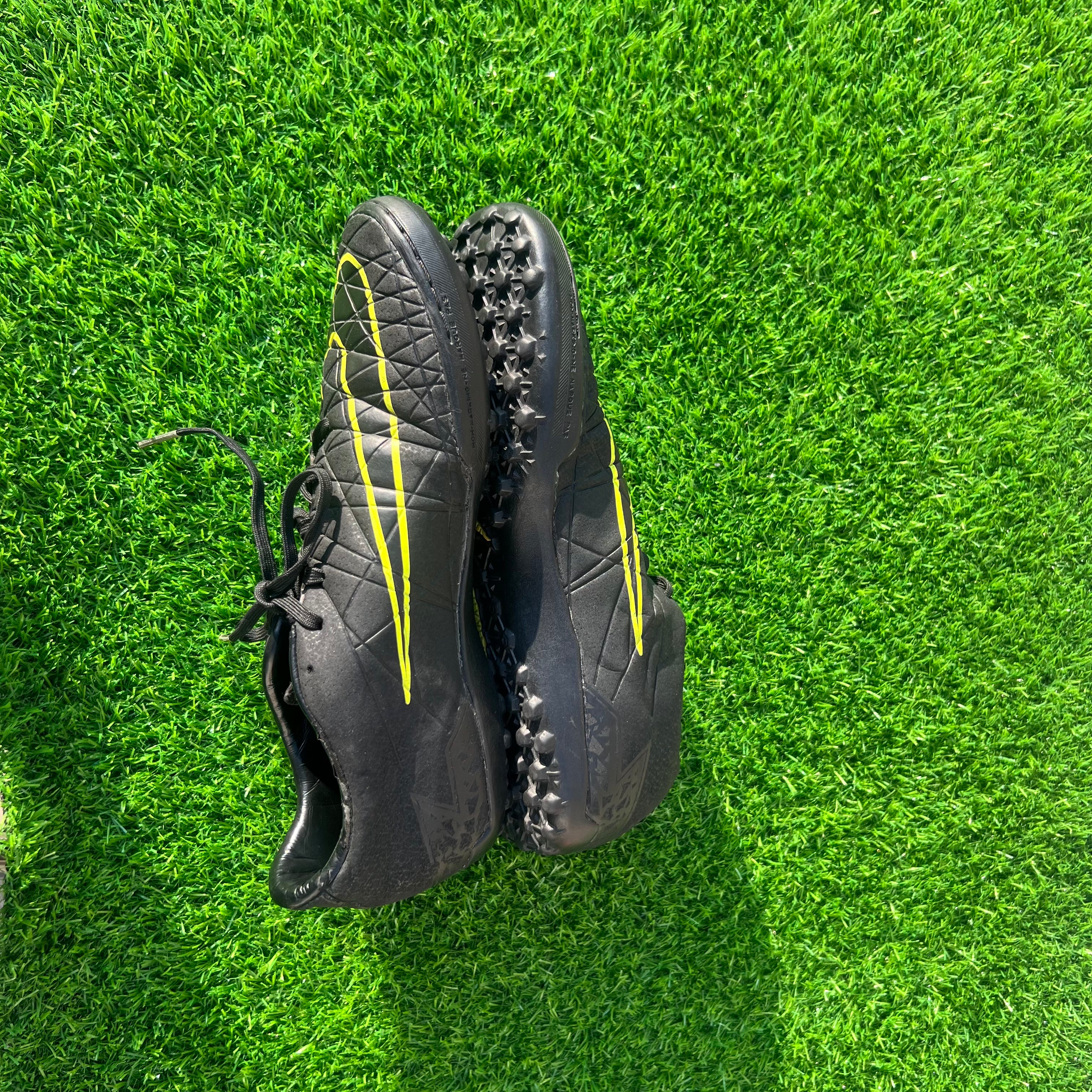 Nike Hypervenom Phelon II TF Indoor Turf Size UK 8.5 / EU 43