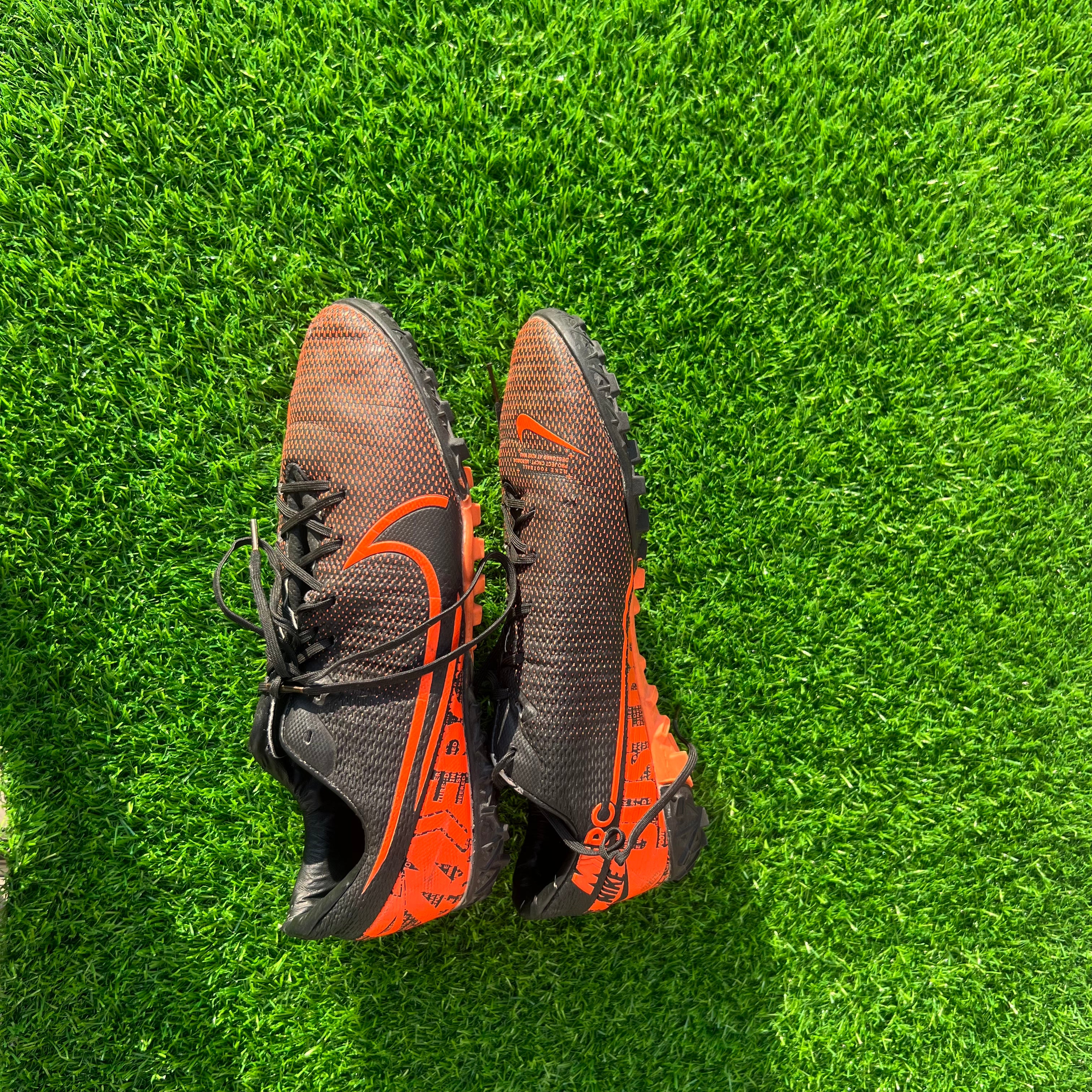 Nike mercurial gripper football shoes UK 6 / EU 40